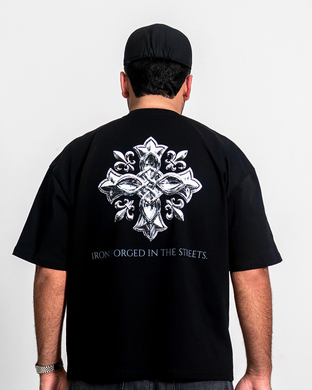 The Forge Tee Ferro Black — Rückenprint Ferro-Kreuz